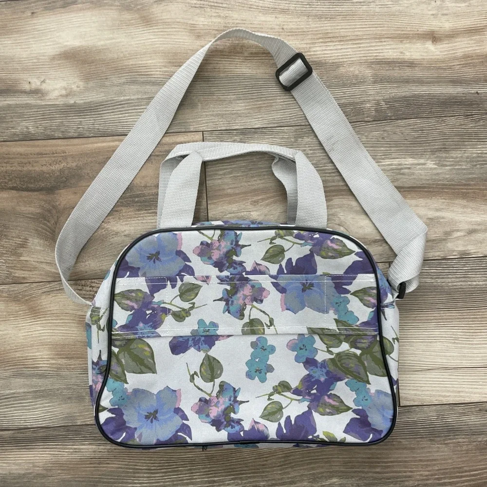 Tag‎ Women's Floral Lavender Overnight Make Up Crossbody Bag Size